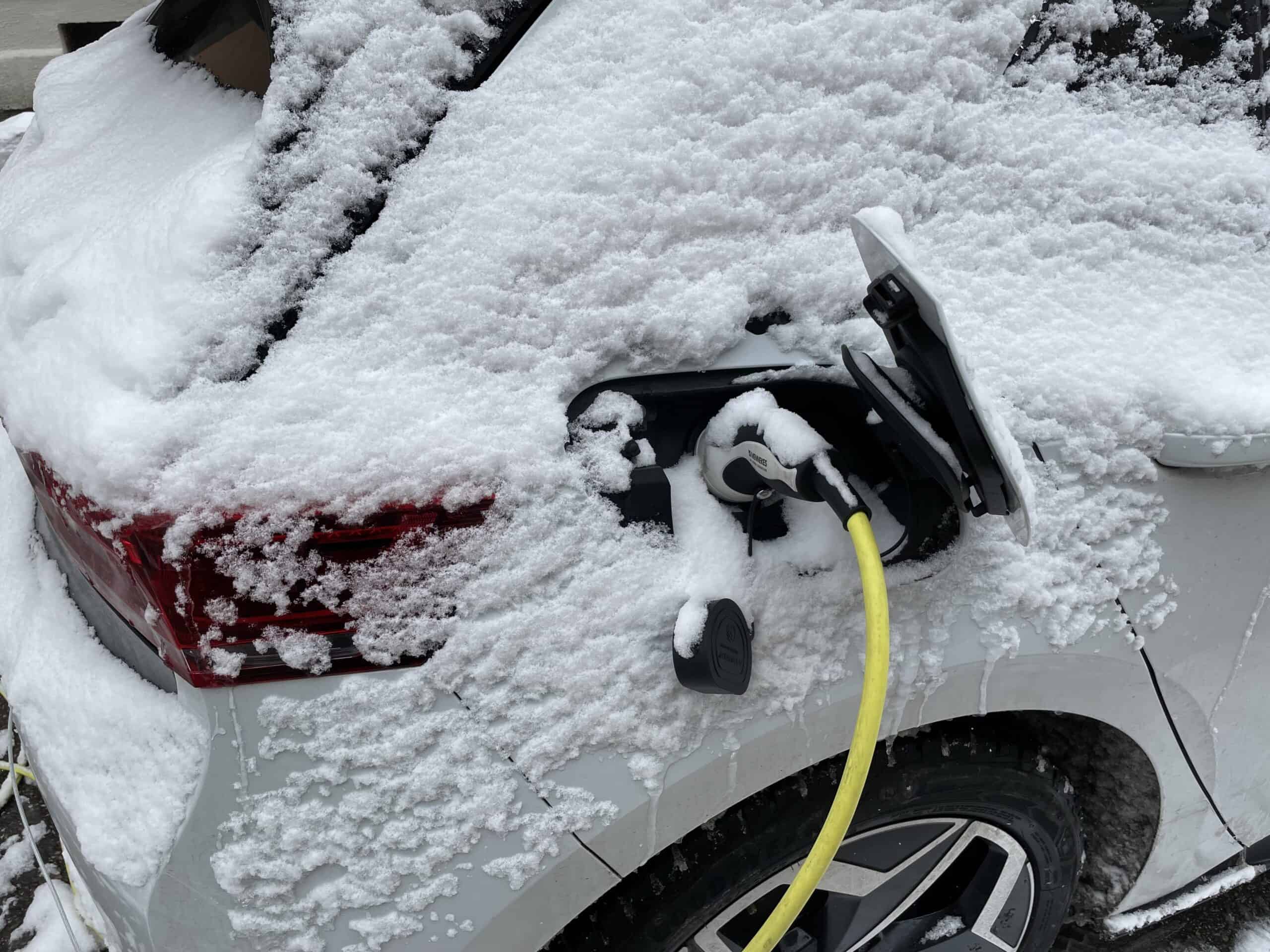 How Electric Cars Work In Cold Weather?